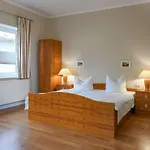 Haus Am Hövt - 1 Apartment Goehren (Ruegen)